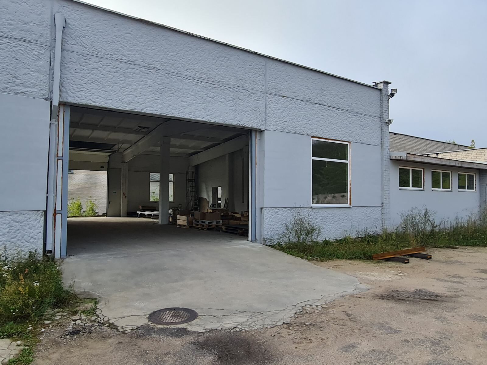 Large production gates